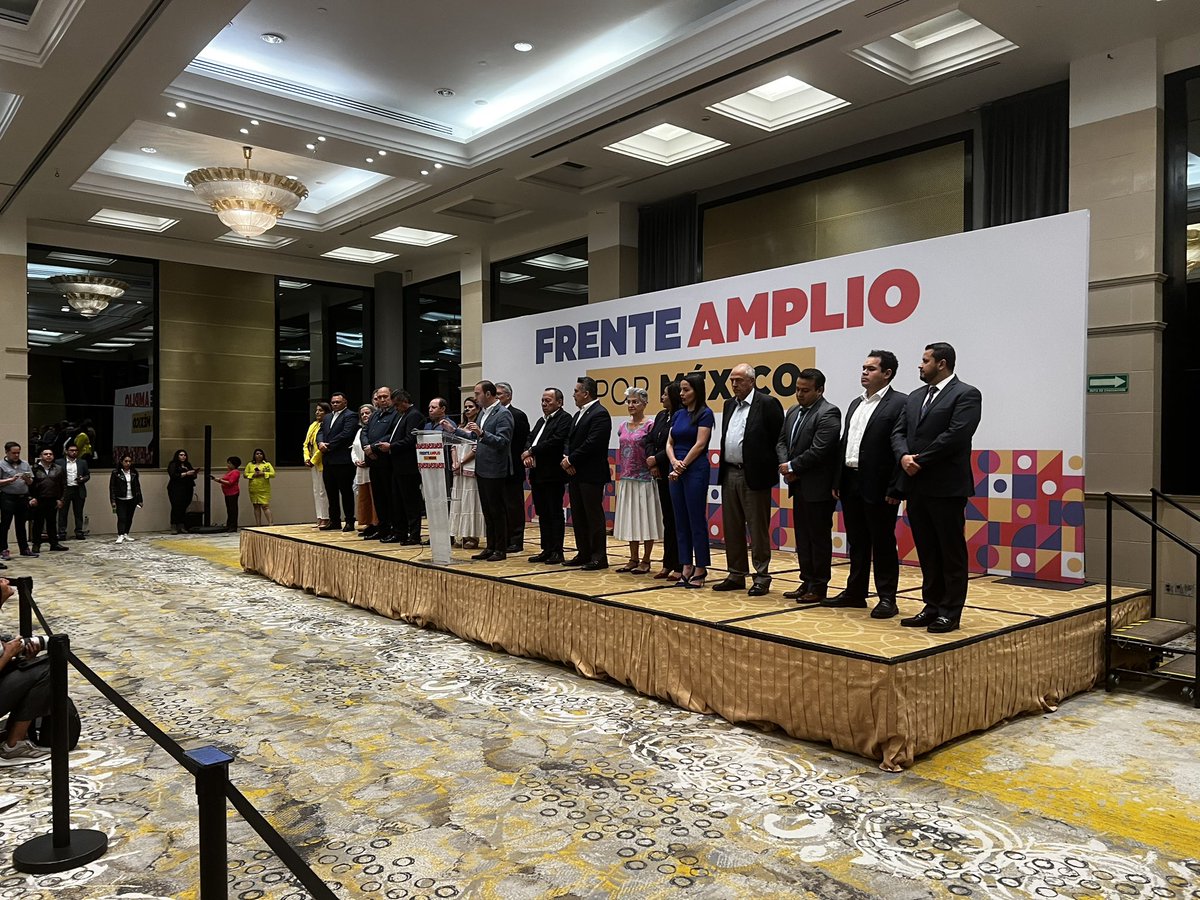 FCN_mx's tweet photo. Presentación del Comité Organizador del proceso del #FrenteAmplioPorMéxico https://t.co/29RXP4hpN9