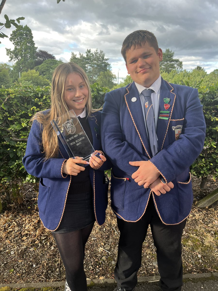 Bella the Therapy Dog tweet media