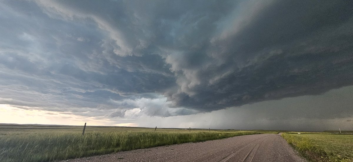 Nasty severe storm with numerous funnels SW of Chugwater #wywx #wxtwitter @SQChasing