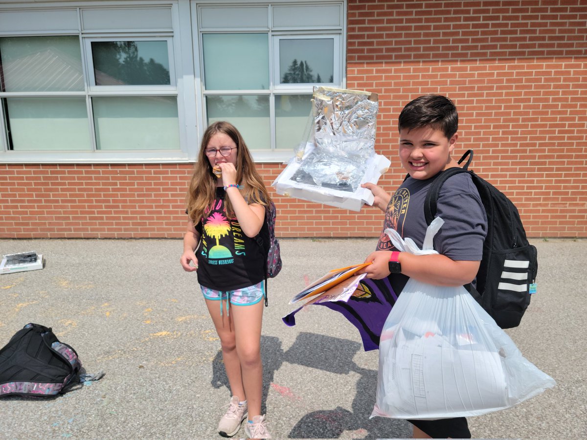 Ms. Rose tweet media