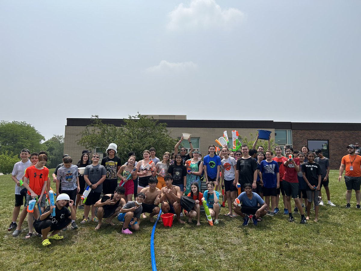 sra_watts's tweet photo. These Music Camp students enjoyed their last day with a Water Extravaganza! We also had fun with our peers playing some indoor activities. Musicians sure know how to have fun @District_73! #BetterTogether https://t.co/QxWO4yKn1i