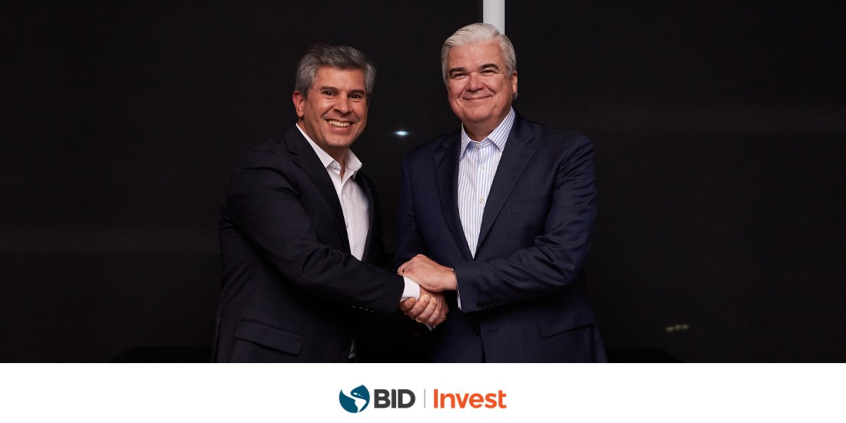 BIDInvest's tweet photo. 🇵🇾 En #BIDInvest celebramos la emisión del 5to bono denominado en guaraníes paraguayos, a través de @bancoatlas, para promover proyectos agrícolas a largo plazo y facilitar el acceso al financiamiento a empresas del sector productivo en #Paraguay. Ver más: https://t.co/XV4Xi7V7rG https://t.co/kanuLhkP5X