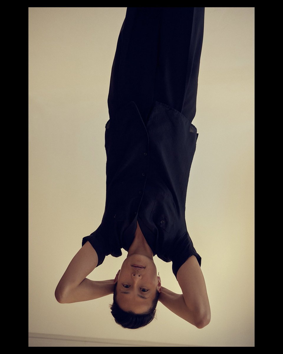 Hanging in there 🖤🦇🦇🦇📷: <a href="/ashleybatz/">Ashley Batz</a>