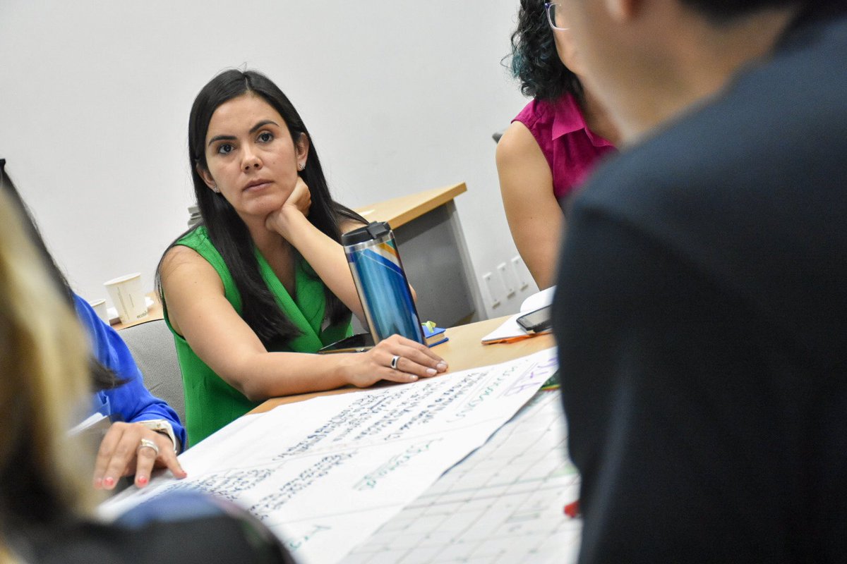 IMEPLAN's tweet photo. Seguimos acompañando al municipio de #Guadalajara y las áreas de Medio Ambiente y @GdlMovilidad para el desarrollo de un proyecto sobre Zonas de Bajas Emisiones junto a @c40cities, una acción prioritaria establecida en el #PACmetro 🍃 https://t.co/kBwudY6bNR
