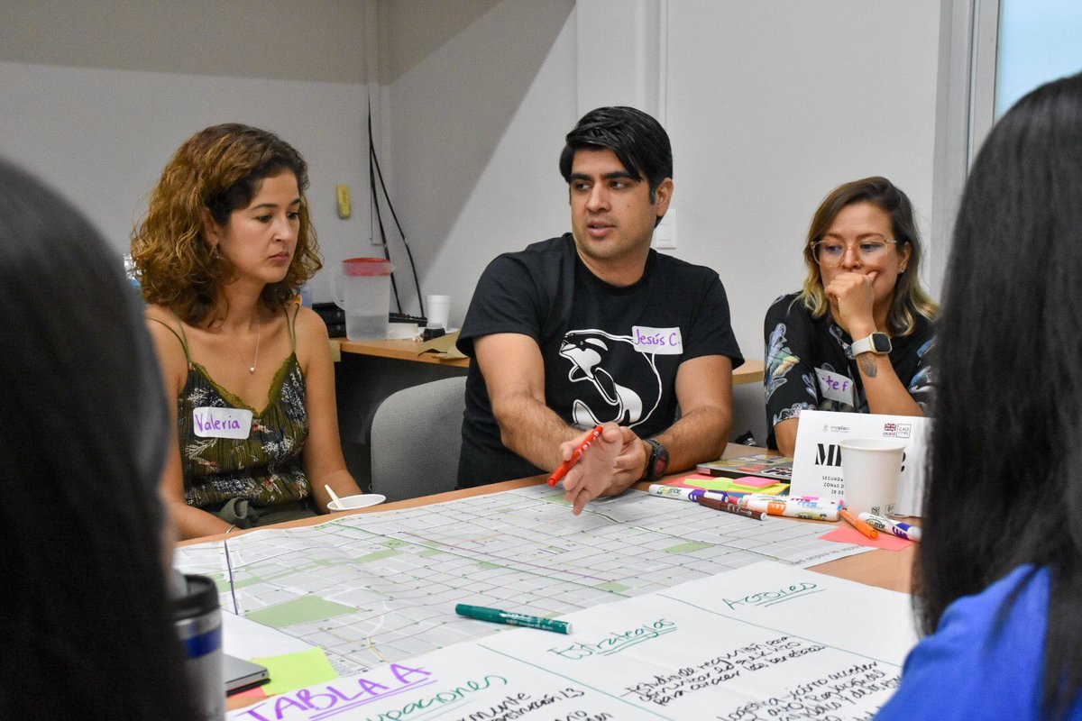 Seguimos acompañando al municipio de #Guadalajara y las áreas de Medio Ambiente y <a href="/GdlMovilidad/">Movilidad Gdl.</a> para el desarrollo de un proyecto sobre Zonas de Bajas Emisiones junto a <a href="/c40cities/">C40 Cities</a>, una acción prioritaria establecida en el #PACmetro 🍃