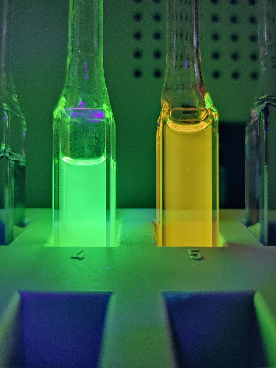 K_MallHaidaraly's tweet photo. #FluorescenceFriday doesn't wait 👀 6AM and already working on some shiny stuff. Crazy how I am still mesmerized by some usual properties (solvatochromism) ✨✨ I feel like a wizard 🧑🏽‍🔬🧙🏾

#phdlife #RealTimeChem #JSPSSummerProgram2023 https://t.co/uOJDXbhx9v