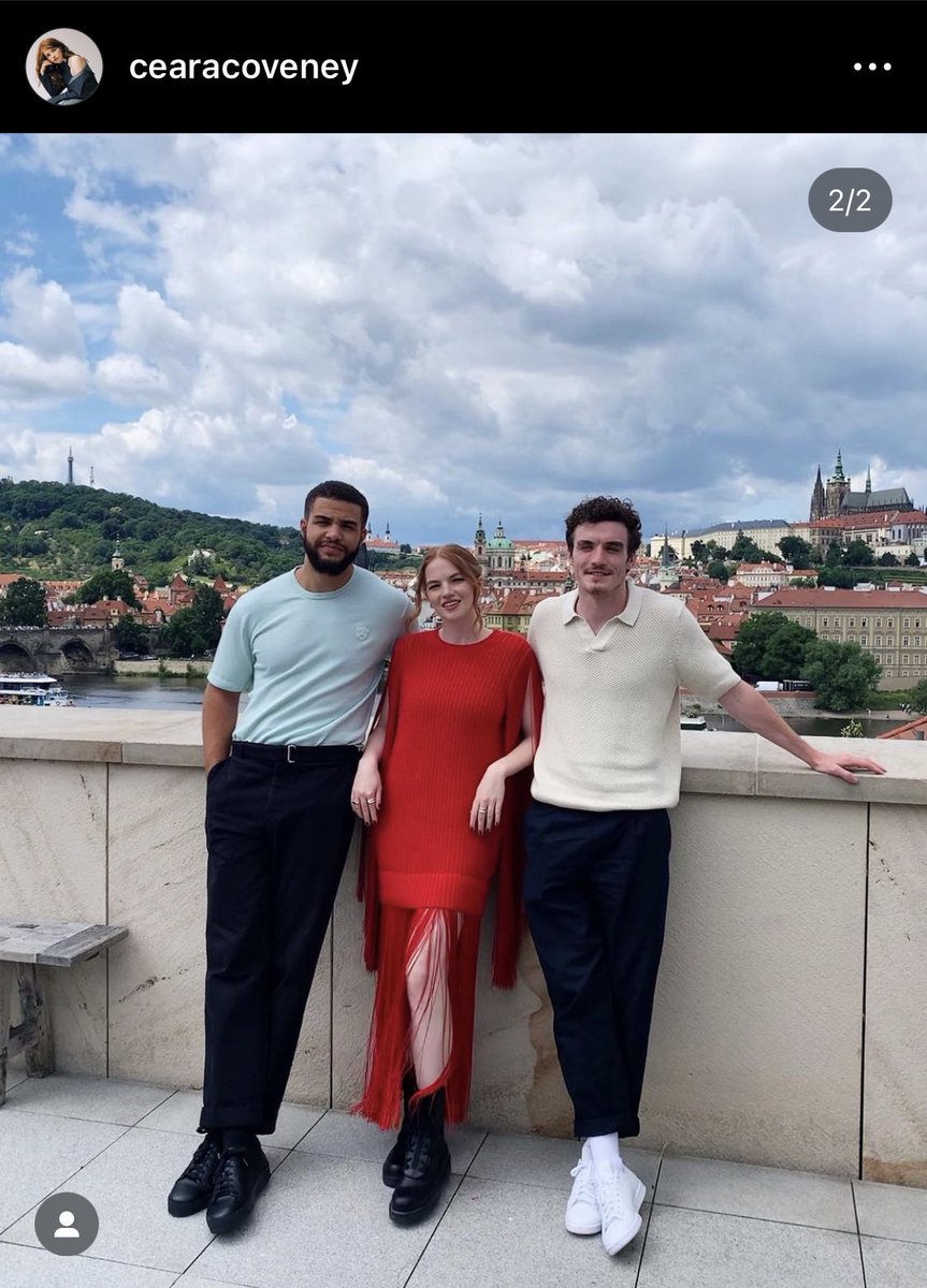 WOT_LaSerie's tweet photo. La promo presse de la saison 2 de #TheWheelOfTime a officiellement commencé après #MadeleineMadden  c’est au tour des autres acteurs de partager des photos #JoshaStradowski avec #RosamundPike et de l’autre #MarcusRutherford avec #CearaCoveney et #DonalFinn 😍 https://t.co/DNWjAyXW6k