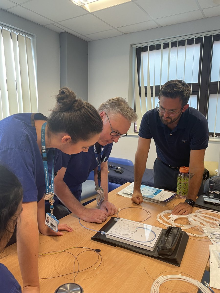 CathLabNurses's tweet photo. Thank you to Sam and George from @TeleflexCardiol for their training session today on #guideliners and #turnpikecatheters. Excellent talk and hands-on experience for the multidisciplinary team involved in #complexPCI procedures https://t.co/RHK1HnWhrT