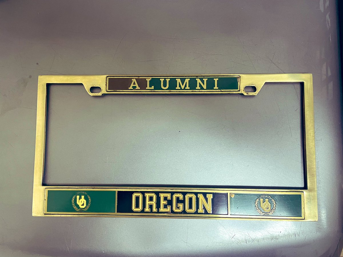 @UOAlumni @TheDuckStore 
What’s the chances of getting these solid brass alumni plates back for sale again? They’re still mfc’d.  USC still sells them so they’re still manufactured. Like the company I keep, mine are gettin a little ragged.