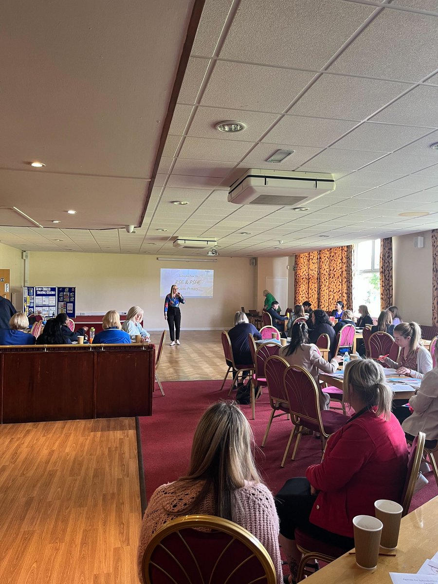 Great to work with lots of schools in Wolverhampton presenting how to use our comprehensive RSE PSHE scheme 💫💫💫 <a href="/kapowprimary/">Kapow Primary</a> 
#rse #contentcreator #engagingprimaryresouces #schemelead