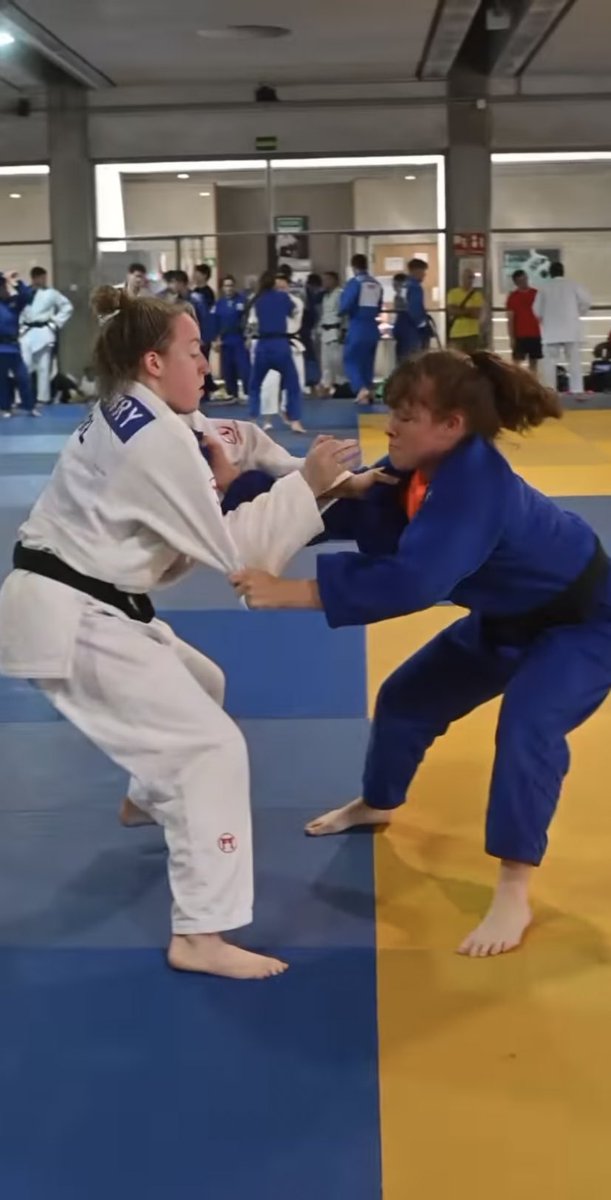 RobinLowry6's tweet photo. Madrid training camp 🇪🇸🥋 https://t.co/xHmjt1GLpY