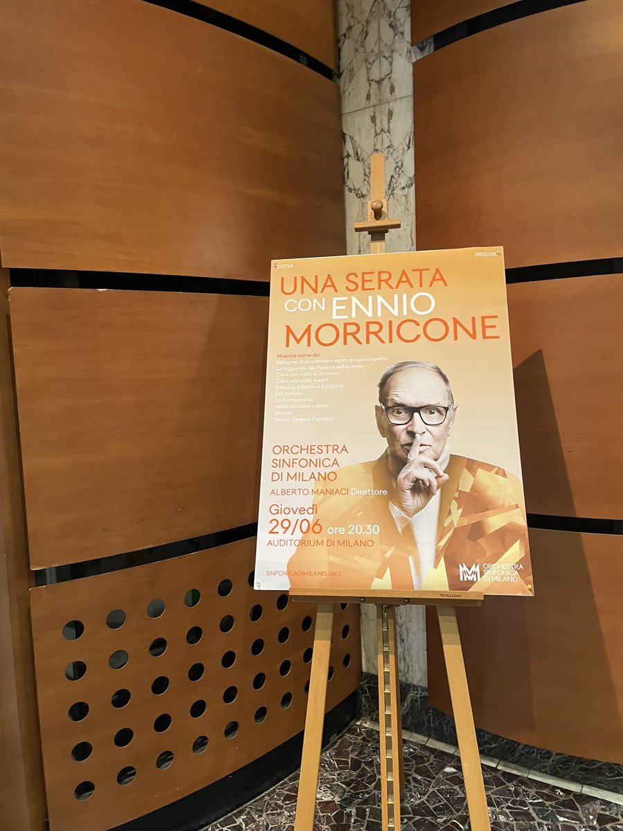 ambrareda's tweet image. 🤫 è stata solo magia… 

#morricone @Sinfonica_mi