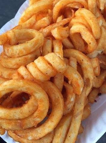 Curly Fries 🍟 
homecookingvsfastfood.com 
#fastfood