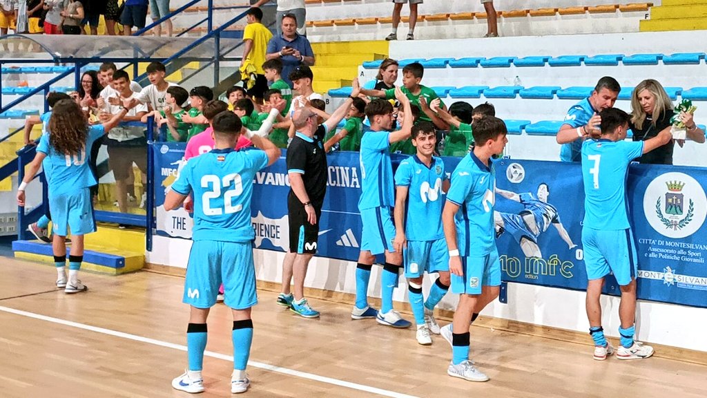 AcademiaInterFS's tweet image. LA ACADEMIA |
Imposible cerrar mejor el día.
El Juvenil A @AcademiaInterFS Ⓜ️ CAMPEÓN de la #MontesilvanoCup de #Italia 🇮🇹 con pleno de victorias. 

‼️BROCHE DE ORO A UNA BONITA TEMPORADA‼️

💙 🇪🇸 ⚽🏆🌍

#VamosInter