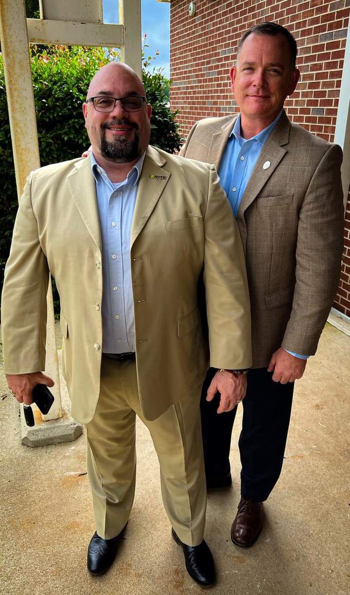 ignite_now's tweet photo. We're honored to support our law enforcement partners and local community youth programs. Recently, Dr. Joseph DiNoto, our Vice President for National Security Programs spoke to the Madison County Sheriff's Office's Positive Youth Leadership Program. #IgniteImpossible https://t.co/j7ggVlWZ3i
