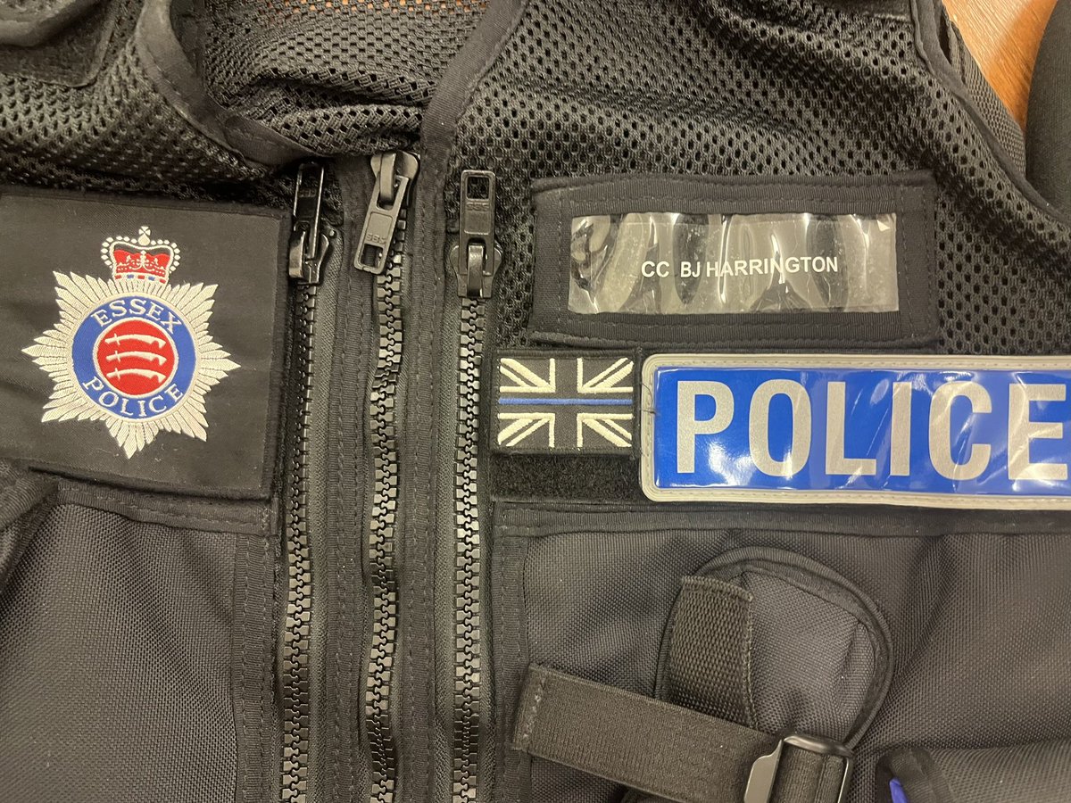 BJH251's tweet image. This is the front of my tac vest so if people want to wear it in @EssexPoliceUK it is allowed. Shows pride in our nation and remembrance of those in policing who have made the ultimate sacrifice protecting &amp;amp; serving communities.