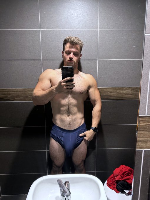 Currently weighing in at 92kg, dieting down to around 80kg by early September 🤪💪🏽 #fitness https://t<a href="/tag/fitness"class="tags"><span>#fitness</span></a>