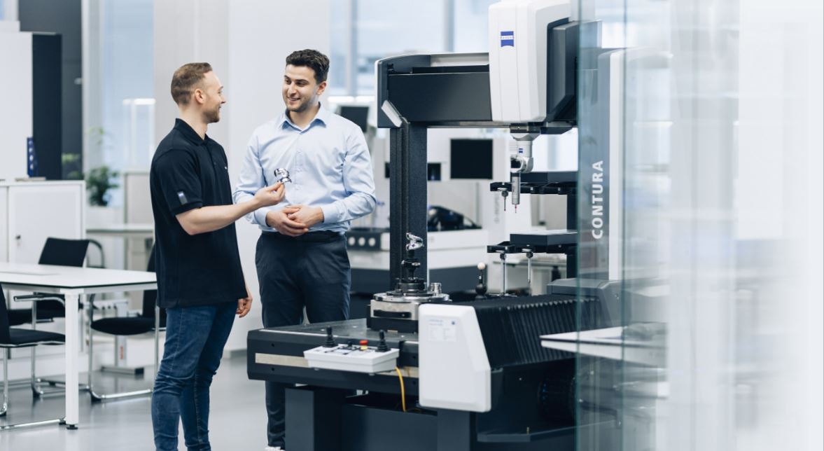 👀📖Read the latest #ZEISS Press Release 'ZEISS Accelerates Validation Process for Coordinate Measuring Machines to Achieve #FDA Compliance' to discover new solutions being offered to customers for their ZEISS Coordinate Measuring Machines (#CMMs). 🢂 rebrand.ly/b2c0a8