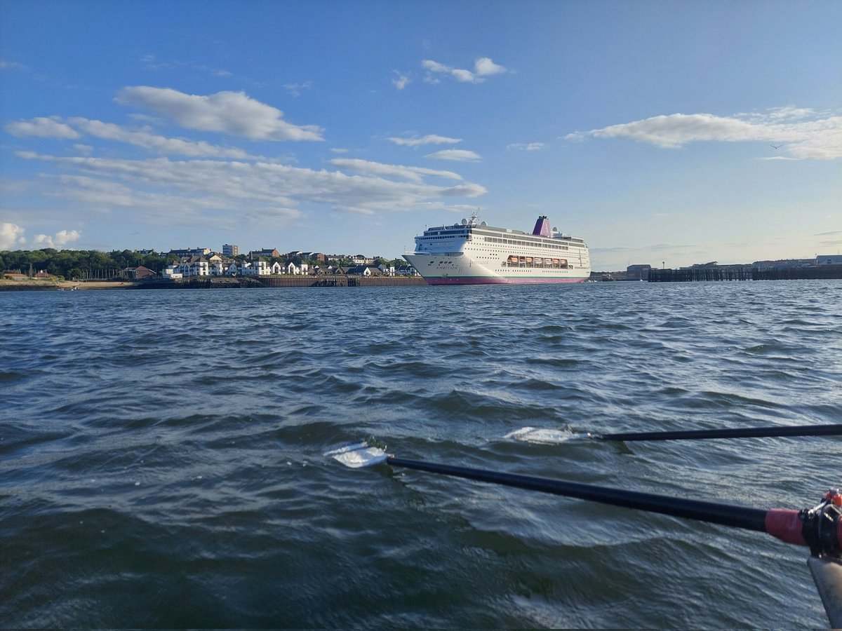 sjr253's tweet photo. Summer on the Tyne, dodging more cruise ships. #Tynemouth https://t.co/7f061WxPPY