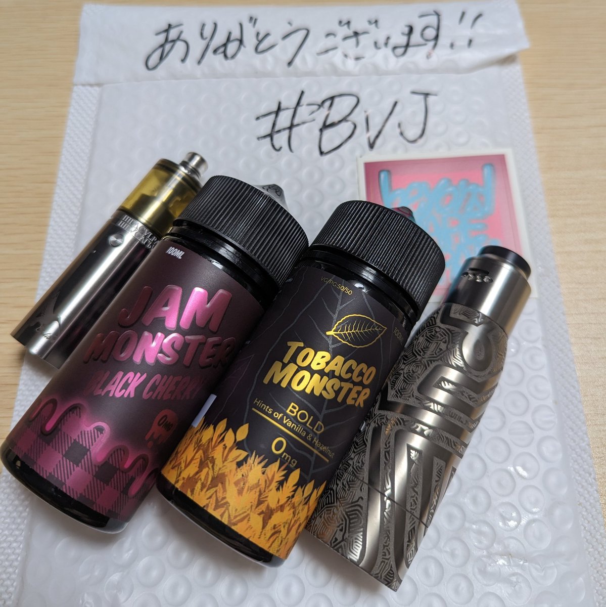 eksy8's tweet photo. 梅雨はやっぱり爆煙で😍
最近のお気に入りはTOBACCO MONSTER。高抵抗でのタバコ感も良いけれど個人的には低抵抗甘味マシマシでブハっと行くのが👍
#BVJ https://t.co/n1gkaBp8Ve