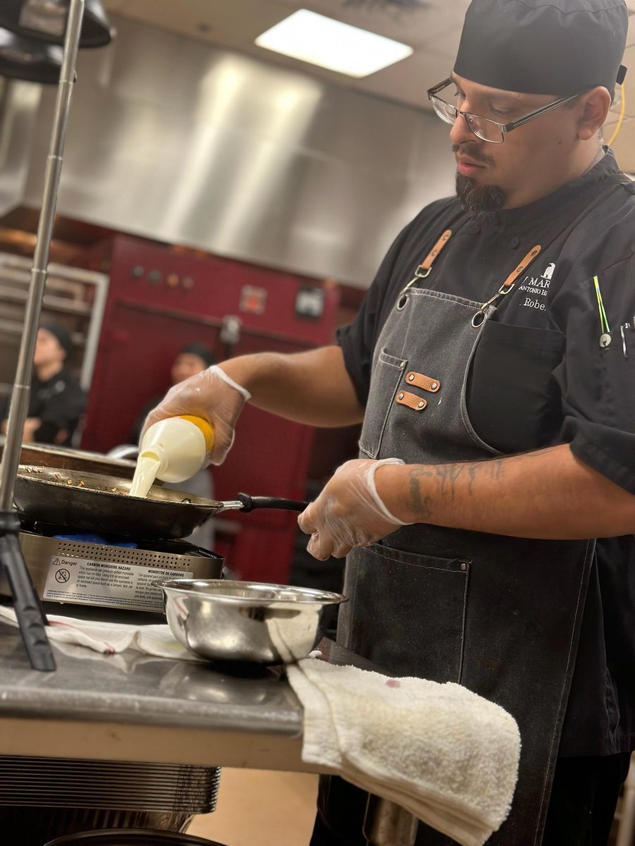 I'll be on TWITCH tonight to talk about the "masters of the craft competition" and show the video. Come join in at 8p.m central time.  .ChefHokageR.