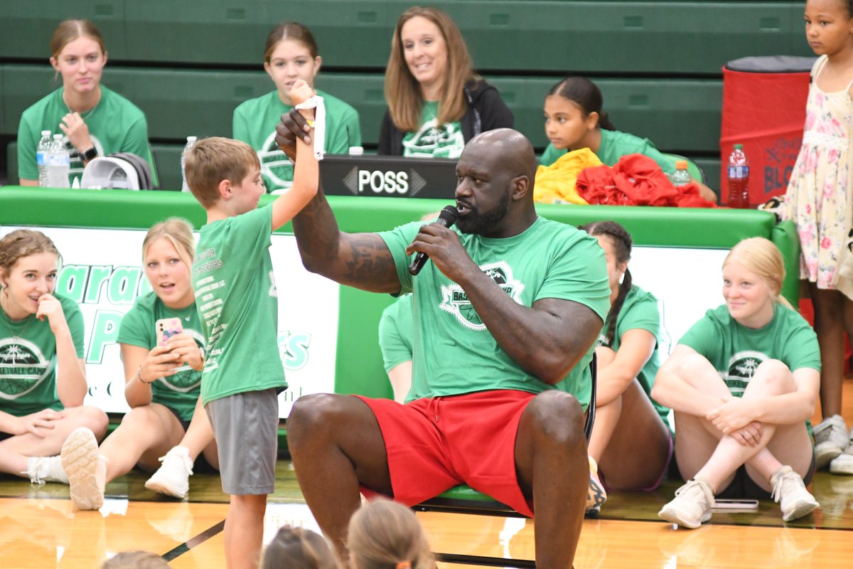 WCMessenger's tweet image. Shaquille O’Neal and Mandrae Collins came to Paradise to spread joy after hearing about the recent deaths of two Paradise students, Athena Strand and Kennedy Handley. 

While in Paradise, the NBA Hall of Famer donated $20k to foundations in honor of the two girls, also giving…