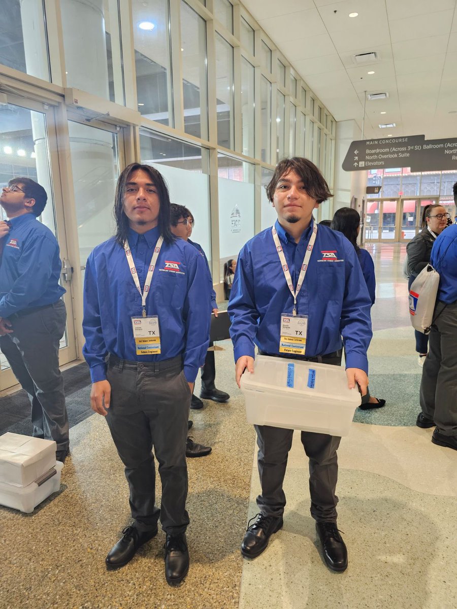 iteachgoodman's tweet photo. THS &amp; GJH ready to compete at TSA Nationals! #RangerPride @GJHRangers @Terry_Rangers @LamarCISDCTE https://t.co/FbksV7ijWx