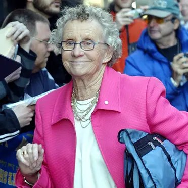 Trivia4Canucks's tweet photo. Sue Johanson, beloved Canadian nurse and sex educator, has died at the age of 93. Her radio and TV programme, Sunday Night Sex Show, gained an international audience with her plainspoken guidance and frank advice. #SexWithSue #RIPSue https://t.co/jZg5tZp5Os