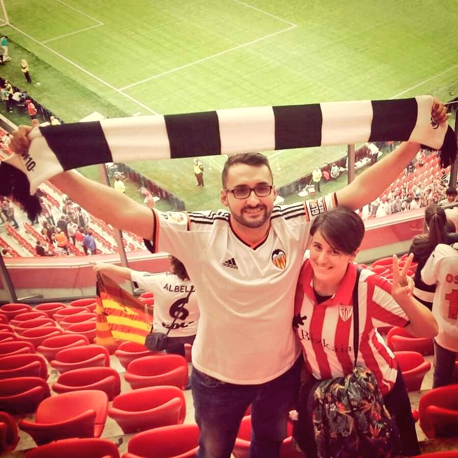 edu_vcf's tweet photo. Pues en poco menos de 36 horas cambio de estado civil 💍 y me apetecia compartirlo con mi gente 🦇 de #TwitterValencia https://t.co/pDVKClnSr7