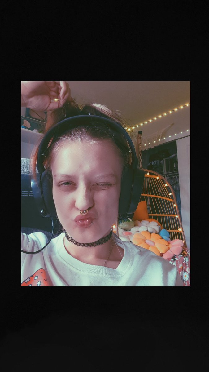 MischiefmoonTV's tweet photo. Cozy stream, come hang ❤️
https://t.co/zUc9GyJauX https://t.co/JrqVt0i4Bv