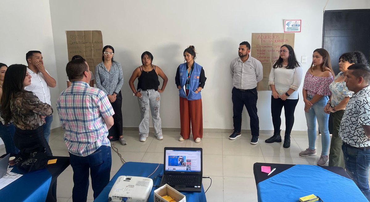 UNFPAColombia's tweet photo. #Hoy, fortalecimos habilidades de periodistas de Caldono, Piendamó y Popayán para narrar violencias de género. Conocieron experiencia @revistaRAYA, informando con enfoque de género y antirracista 

#Raíces
@UNFPAColombia 
@ONUMujeresCol 
@KoicaColombia @APCColombia @Equidad_Mujer https://t.co/HFpPCmZqf9