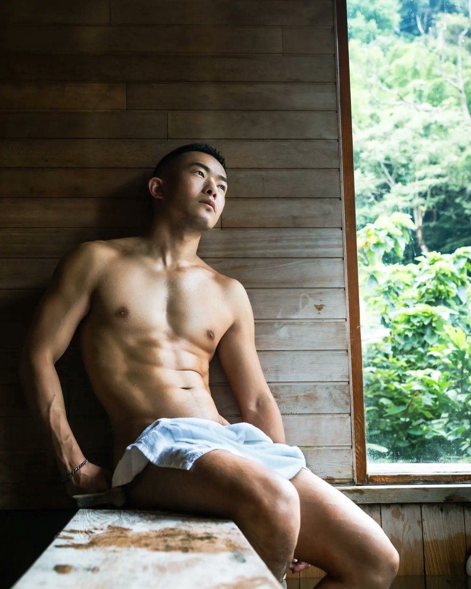 男神遊園地 × IG: andward_peng (@peng_andward) on Twitter photo 下雨的時候,還是會去湯屋 拍照 下雨的時候,還是會去湯屋 拍照