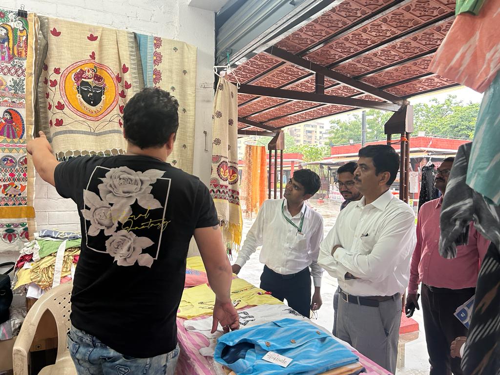 ACS  <a href="/SandeepPoundrik/">Sandeep Poundrik</a> Sir visited our stall at Bihar Craft Fair Ahmedabad on Thursday and appreciated our efforts towards promoting purnea handloom products on global market.