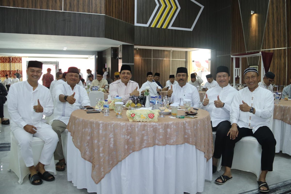 winardy98's tweet photo. Kemarin selesai sholat Idul Adha, kami menyaksikan secara virtual acara penyerahan hewan kurban ke panitia kurban, bgtu juga di Polda Aceh.
Selamat Hari Raya Kurban, semoga pengorbanan kita menuju rahmat Alloh Swt menjadikan amal ibadah kita tulus ikhlas demi Indonesia Maju, aamiin ya mujibasaillin.
#winardy98 #poldaaceh #polripresisi #indonesiamaju