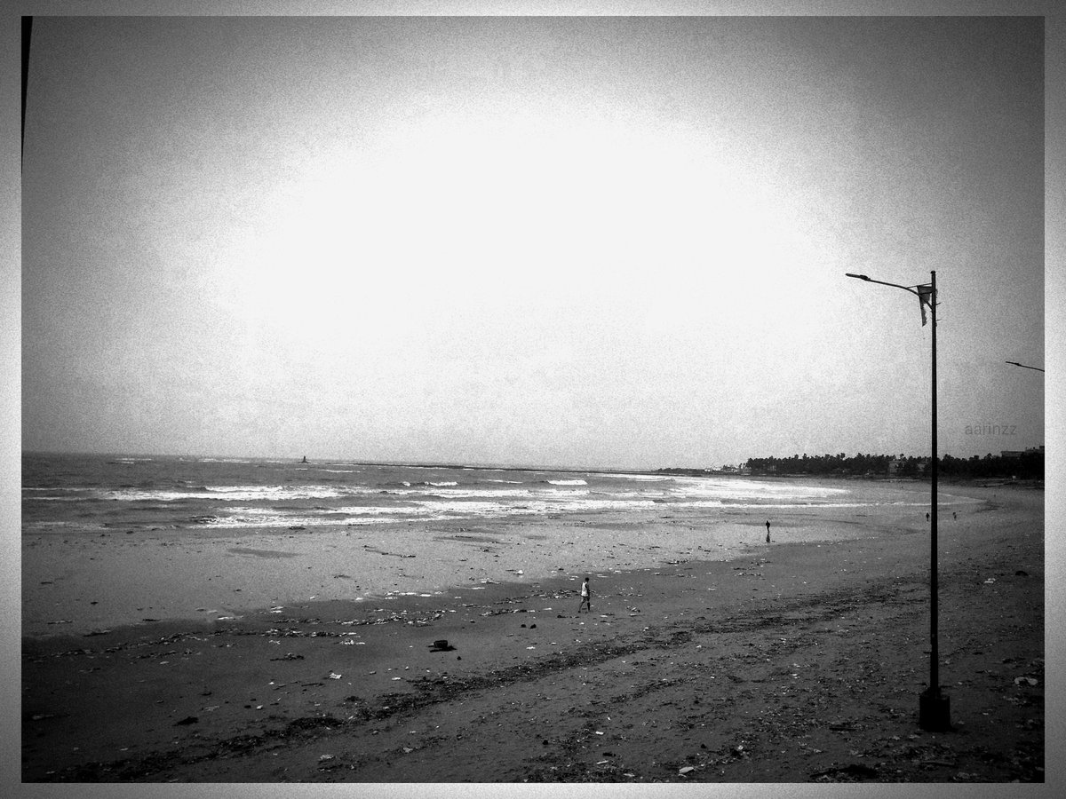 #ThisDayThatYear
📸📸📸
Silver Beach, Madh Island, Mumbai.
#Photography #Perspective #Mumbai #Malad #India #IncredibleIndia #MadhIsland #Beach #BeachLife #BeachVibes #SeaBeach #BeachPhotography #BlackandWhite #monochrome #Monsoon #Monsoons #MonsoonVibes