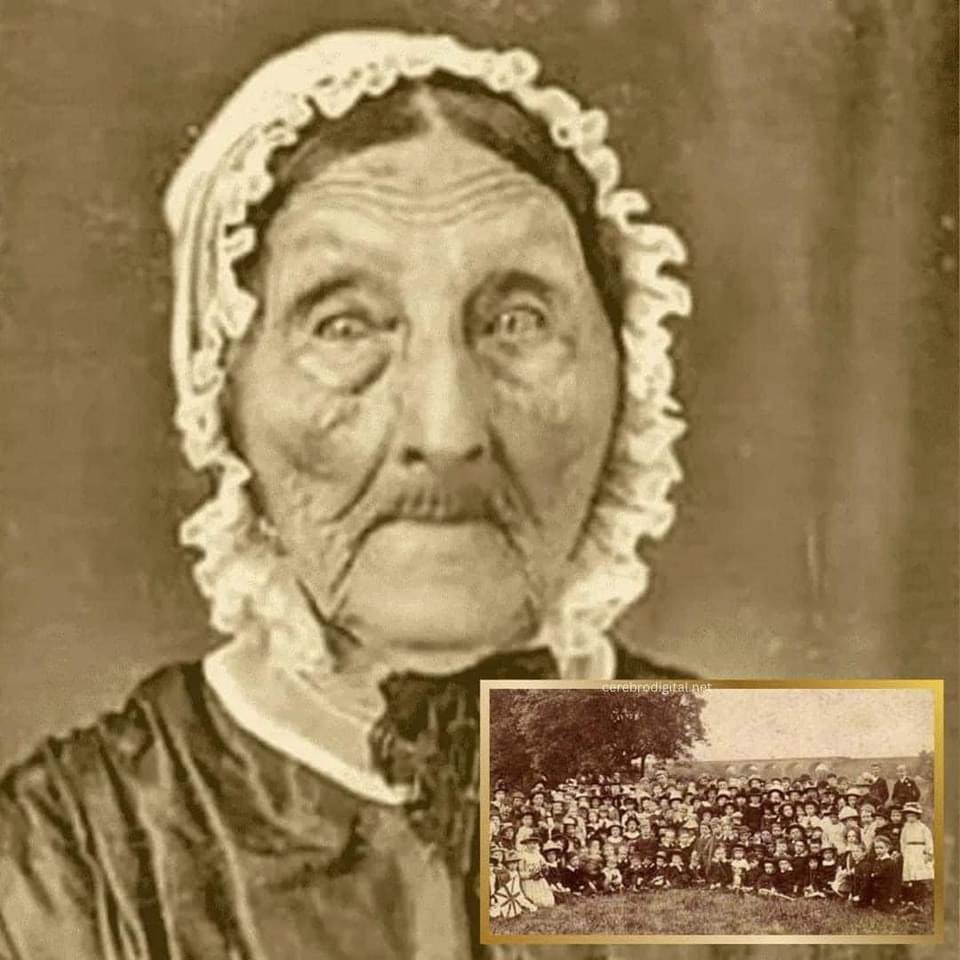 La mujer más fértil del mundo se llamaba Valentina Vassilyev, una Rusa qué vivió en el siglo XVIII. 

Valentina fue la primera esposa de un campesino ruso llamado Feodor Vassilyev, ella nació en el 1707 y falleció en el año 1782. El Libro Guinness de los Récords lo cataloga como