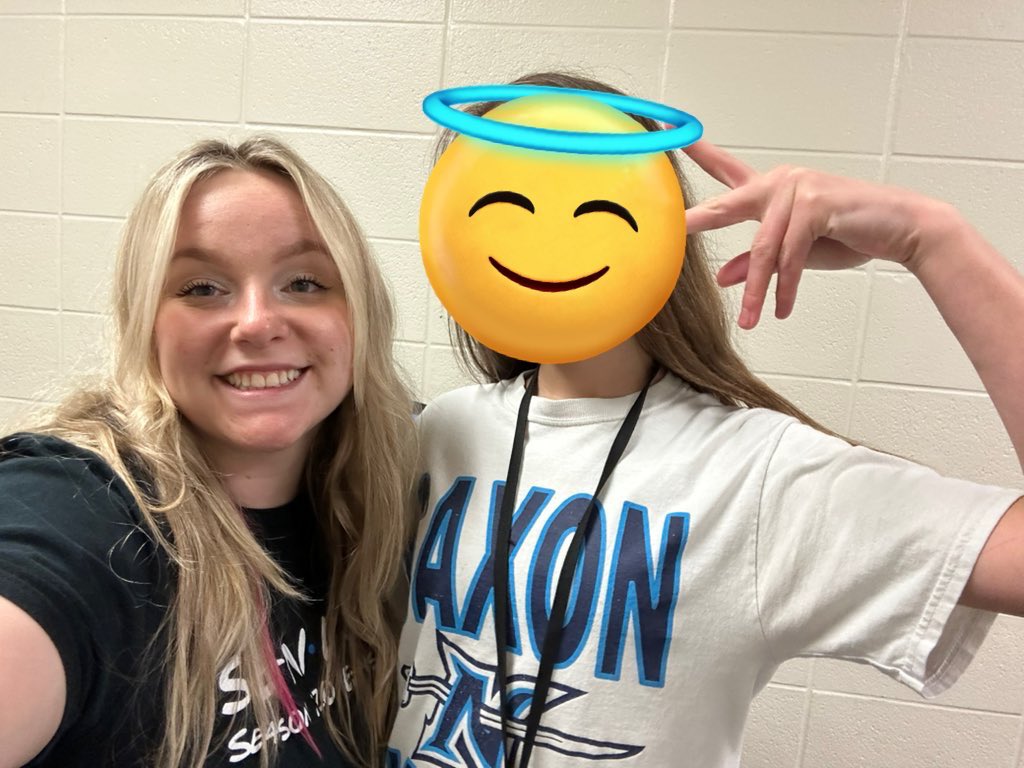 Pin for Pin? 📌

Missing my middle schoolers today! 
This was me with another student at the end of the school year heading to the 8th grade party!! ❣️ Can’t wait to have my own classroom this coming year! #PostForPencils #clearthelist #BetterTogether