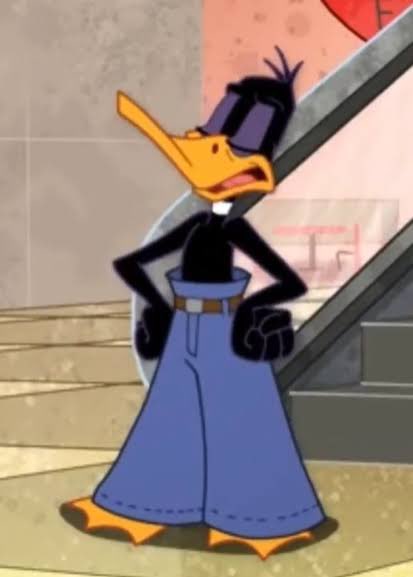 las d 1.60 usando ropa oversized