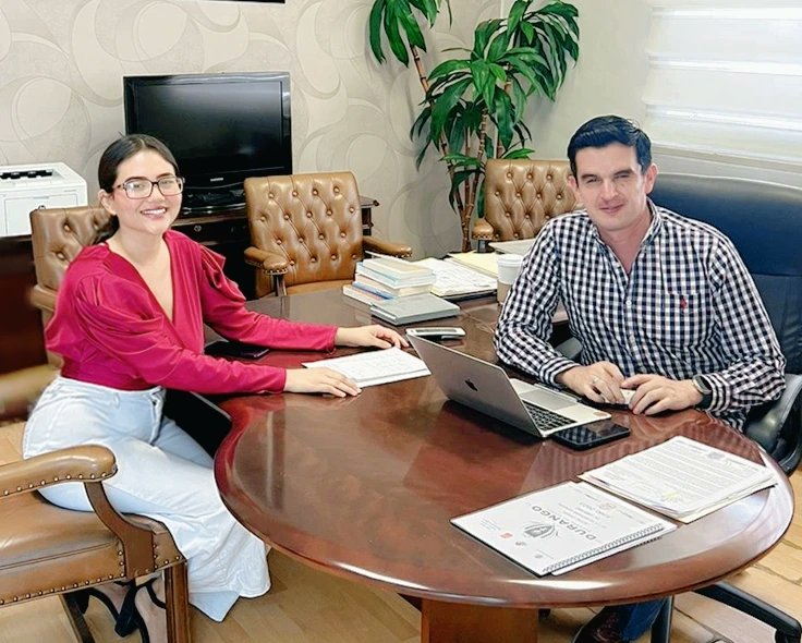 Reunión mensual con el Secretario Particular de nuestro Señor Gobernador, Salvador Emmanuel, siempre trabajando en sinergia y comunicación con el equipo de Gobierno del estado. ¡Con trabajo, valor y con todo el corazón por Durango! ❤️✌️
<a href="/SEmmanuelGH/">𝖲𝖺𝗅𝗏𝖺𝖽𝗈𝗋 𝖤𝗆𝗆𝖺𝗇𝗎𝖾𝗅</a>