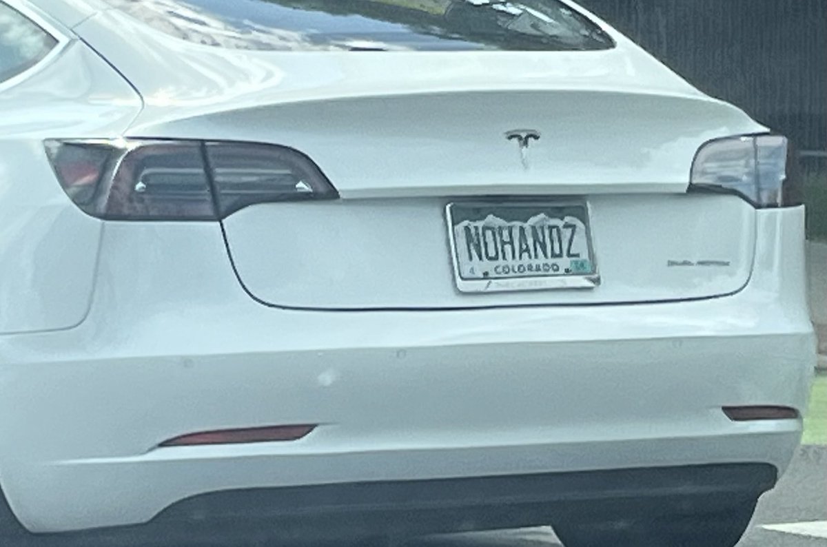 SLC_CO's tweet photo. Clever! If you’re buying a ⁦@Tesla⁩ message me for my referral code! We get goodies like charging … or  a t-shirt … #tesla #fsd #model3 #boulder #colorado https://t.co/NaZYjJbOJk