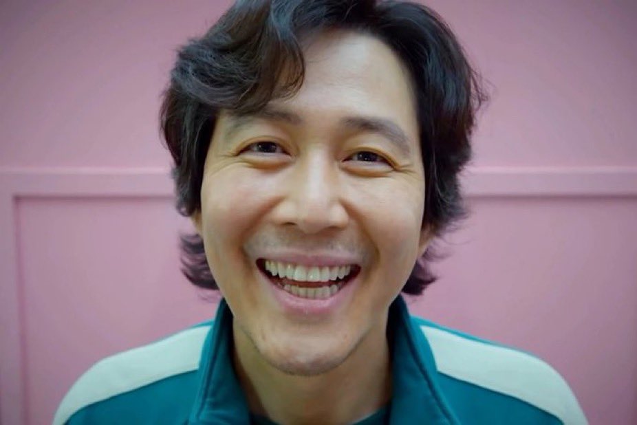 daily-loud-on-twitter-actor-lee-jung-jae-requested-over-1-million