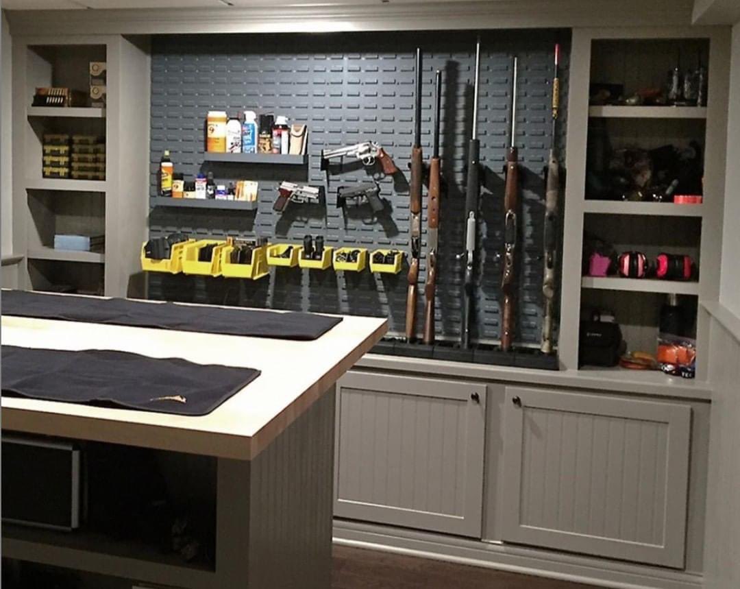 SecureItStorage's tweet photo. "And the closet comes complete with a built-in #gunwall for all your storage needs." #secureit https://t.co/MLTUgOgrcM