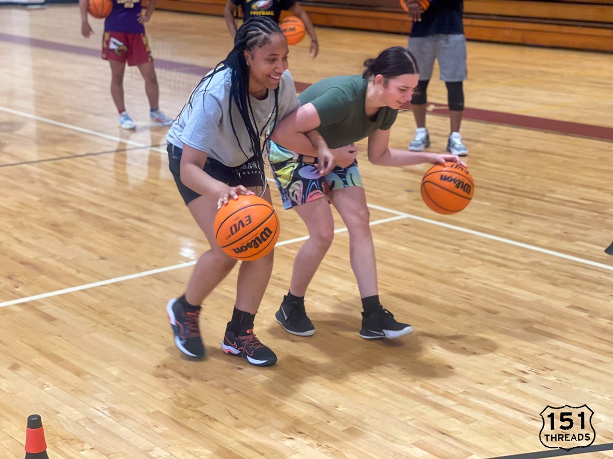 Learning each other and how to work together. Check out our BIGS… @Jazzy2littt and @evonmur16  
#LadyEagles #wbb #DBHS