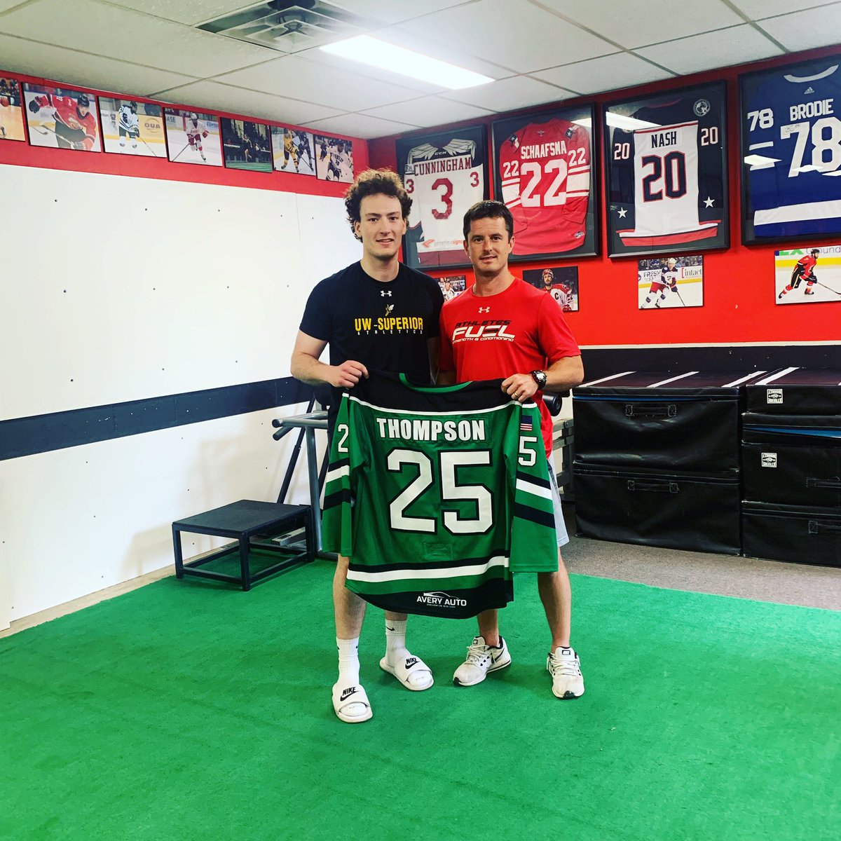Thanks for the jersey <a href="/A_Thomps10/">Austin Thompson</a>. #AFlete #FUELHockey <a href="/BlackBearsFPHL/">Binghamton Black Bears</a> <a href="/TheFPHL/">Federal Prospects Hockey League</a>