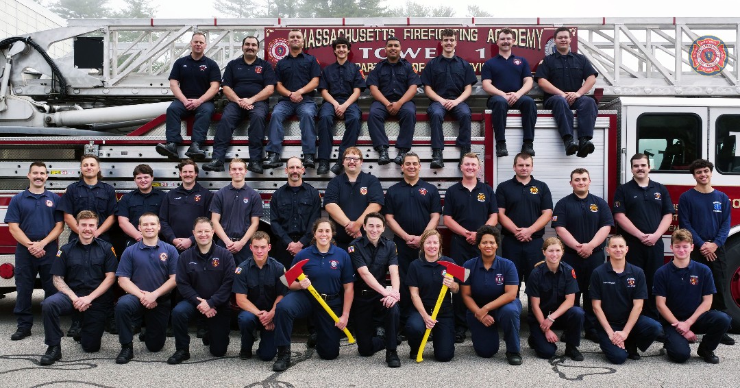 MassDFS's tweet image. #Congrats to the #Firefighters of Call/Volunteer Recruit #Class105! They graduated from the Academy tonight and they're off to protect their communities. If you couldn't attend the ceremony, or if you just want to relive it, catch the video at youtube.com/dfsosfm tomorrow!