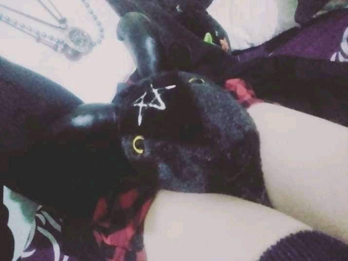 eclipse_xd2's tweet photo. Rojo :3❤️👺 https://t.co/7NF4ckQNXL