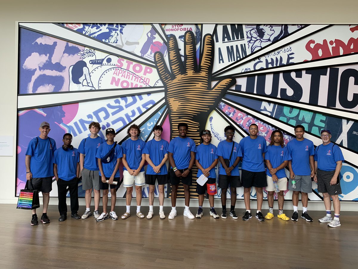 Final stop on Thursday for @DeMathaCatholic #RoadToCivilRights was @Ctr4CHR in Atlanta. #FeelThePower #OneStrongBrotherhood #OneAmazingTrip #SoManyHeroes