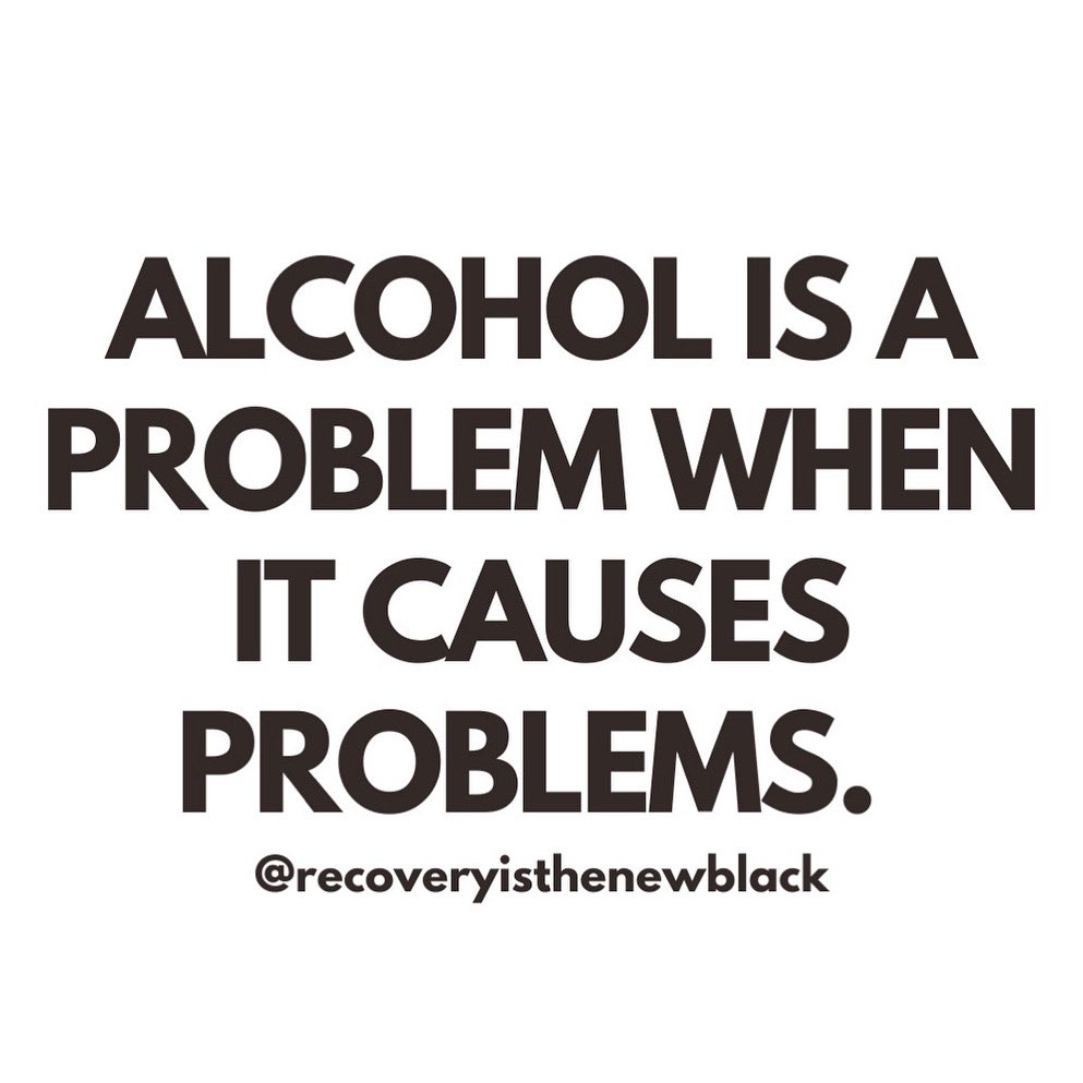 Michelle80Smith's tweet photo. One of the quickest ways to determine if you have an unhealthy relationship with alcohol is to remember this phrase. 

Alcohol is a problem when it causes problems. #dryjuly #quitdrinking #sobermovement #alcoholfree https://t.co/siyYp5G9fs