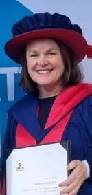 @DeakinQPS celebrates graduation of Dr @BurdeuGabby whose thesis describes nurses’ assessment & management decisions. Finds nurses make safe decisions to protect patients from harm/promote recovery. Thanks to supervisors @Julie_Considine @BodilRasmussen4 Grainne Lowe @IHT_Deakin