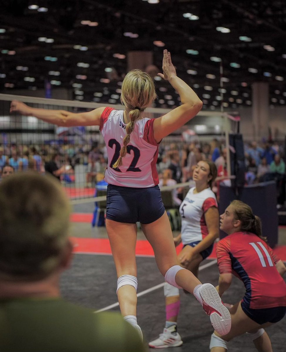 ibaylor2528's tweet photo. Finished 63 - 18 this club season. Took 3rd at AAU’s, and a few tournament championships. We are finishing this season ranked in the top 100 teams in the country. It’s been an incredible season. Thank you @ascharpenberg for everything as well as my teammates. https://t.co/btR9I5YtXV